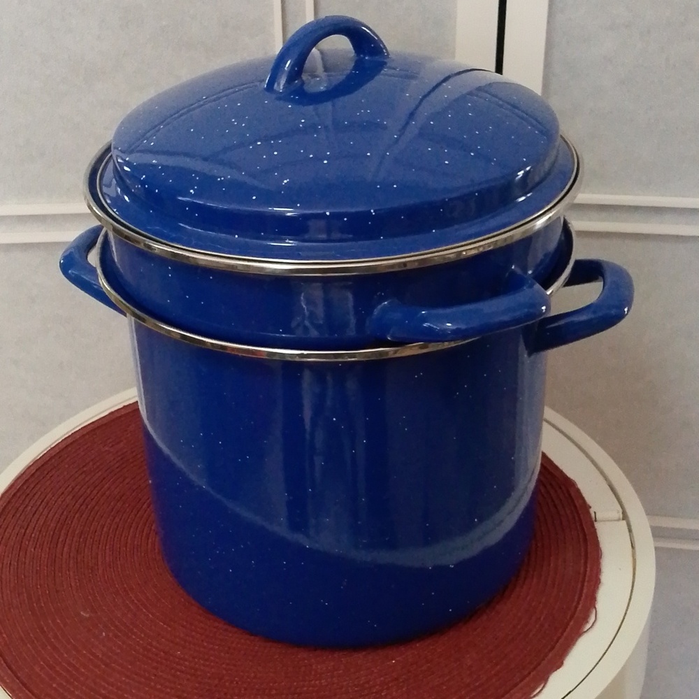 Marlboro 6 quart Blue Speckled Enamel Stock Pot with Pasta Strainer /Steamer